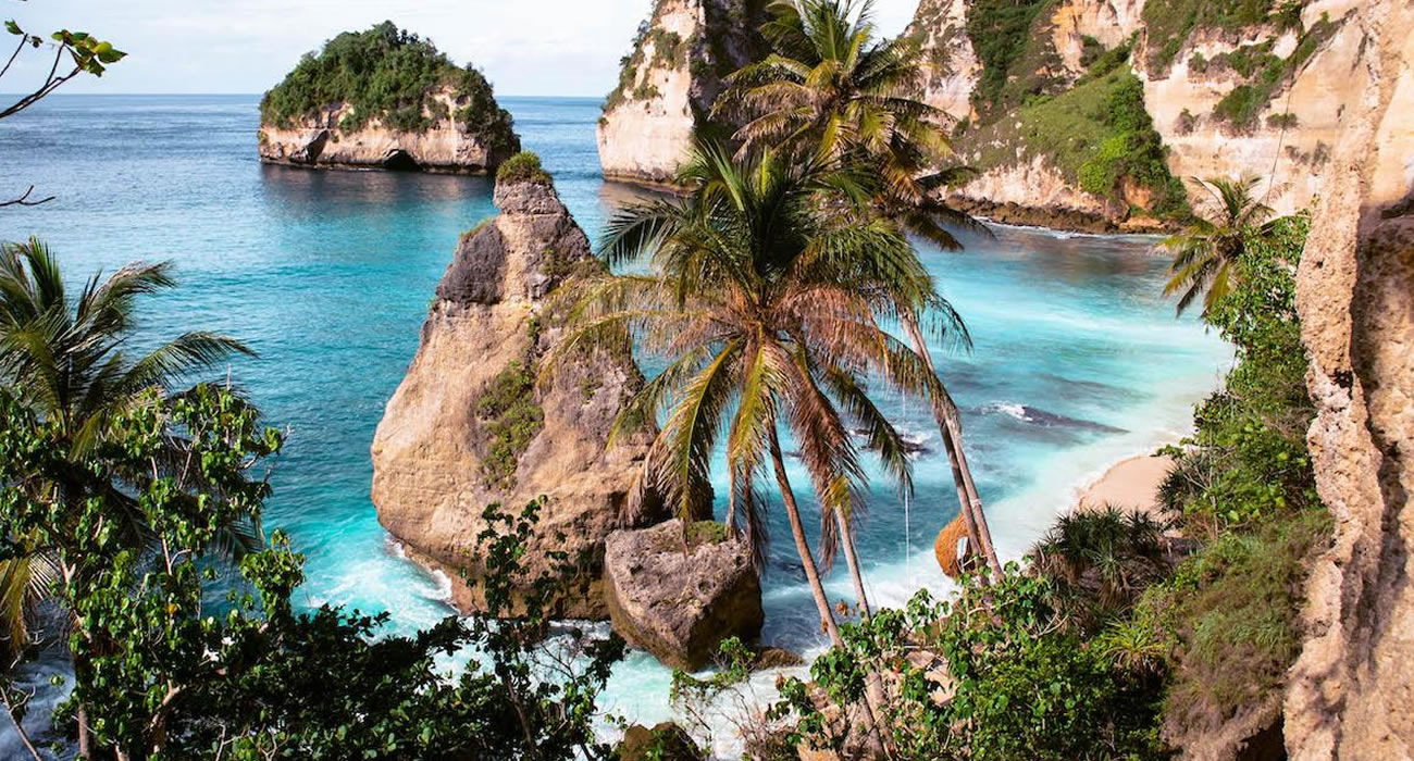 Nusa Penida 2 Day Tour; Start from IDR.2.100.000,-